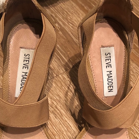 Steve Madden Maarla Dress Pump - Picture 4 of 8